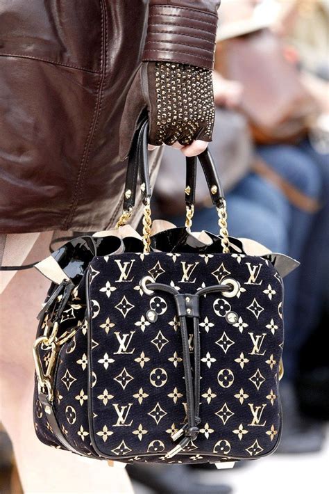 louis vuitton 2009 handbag collection|Louis Vuitton Fall 2009 Ready.